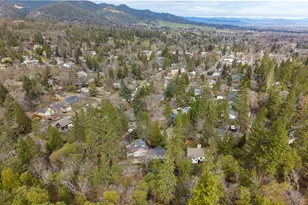 675 S 4th St, Jacksonville, OR 97530 - Photo 61