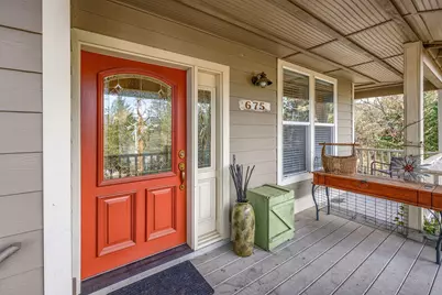 675 S 4th Street, Jacksonville, OR 97530 - Photo 5