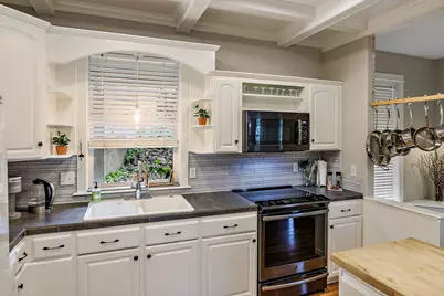 675 S 4th Street, Jacksonville, OR 97530 - Photo 17