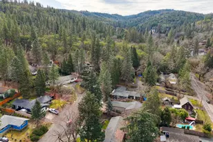 675 S 4th St, Jacksonville, OR 97530 - Photo 59