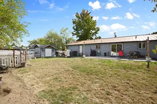 990 Janes Rd, Medford, OR 97501 - Photo 25