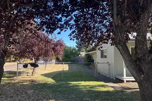 124 Paxon Ave, Eagle Point, OR 97524 - Photo 15