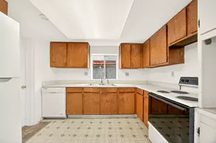 838 Dakota Ave, Medford, OR 97501 - Photo 9