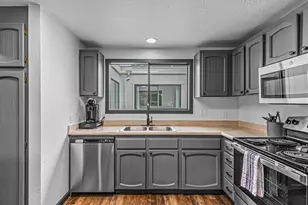 1418 Appleton Cir, Medford, OR 97504 - Photo 9