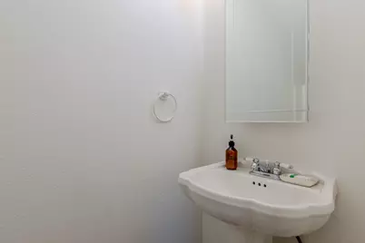 2215 Poplar Drive #2, Medford, OR 97504 - Photo 9