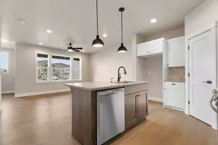 3925 SW Coyote Ave, Redmond, OR 97756 - Photo 5