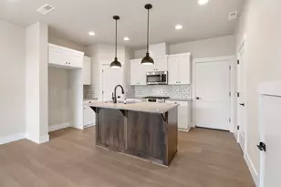 3925 SW Coyote Ave, Redmond, OR 97756 - Photo 7