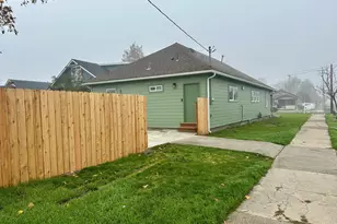 60 N Peach St, Medford, OR 97501 - Photo 3