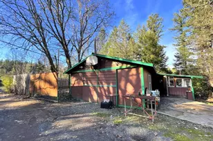 2565 Rockydale Rd, Cave Junction, OR 97523 - Photo 3