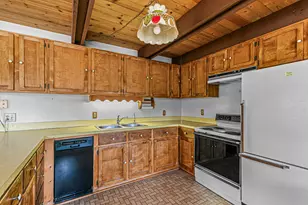 2011 Dead Indian Memorial Rd, Ashland, OR 97520 - Photo 9