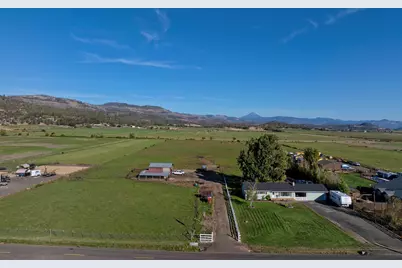 2795 Ball Road, Eagle Point, OR 97524 - Photo 17