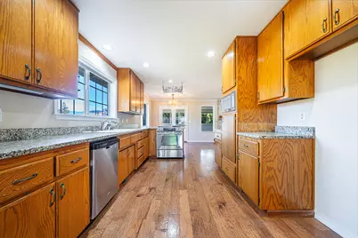 938 Cypress Point Loop, Ashland, OR 97520 - Photo 3