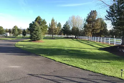 61416 Cougar Trail, Bend, OR 97701 - Photo 17