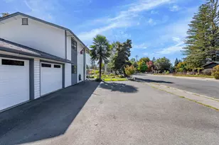 205 SW Booth St, Grants Pass, OR 97526 - Photo 27