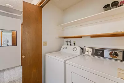 205 SW Booth Street, Grants Pass, OR 97526 - Photo 21