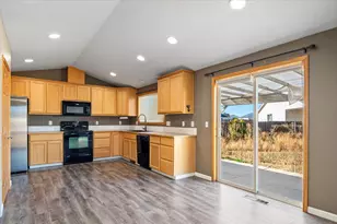 546 E A St, Culver, OR 97734 - Photo 7