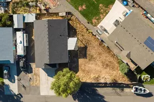 546 E A St, Culver, OR 97734 - Photo 37