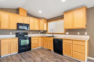 546 E A St, Culver, OR 97734 - Photo 9