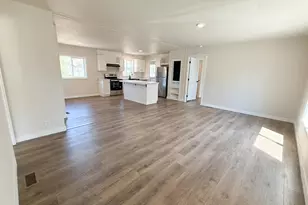 4647 Winter Ave, Klamath Falls, OR 97603 - Photo 3