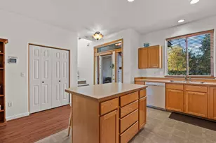 1044 Golden Pheasant Dr, Redmond, OR 97756 - Photo 5