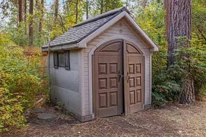 1081 Buck Island Drive, Klamath Falls, OR 97601 - Photo 17