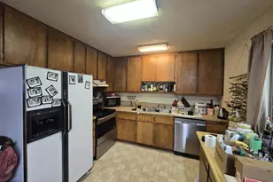 290 Crest Dr, Cave Junction, OR 97523 - Photo 3