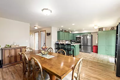 208 Northview Drive, Eagle Point, OR 97524 - Photo 3