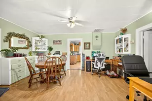 2710 W Stewart Ave, Medford, OR 97501 - Photo 15