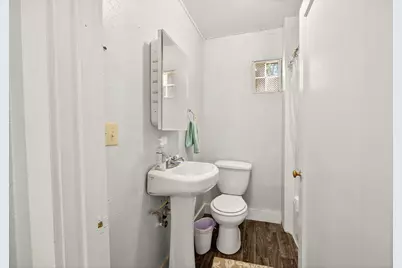 2710 W Stewart Avenue, Medford, OR 97501 - Photo 37