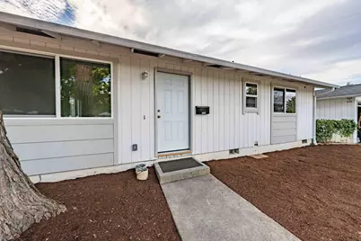 1036 W 12th Street, Medford, OR 97501 - Photo 13