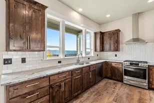 4260 Falcon Ridge Terrace, Medford, OR 97504 - Photo 11