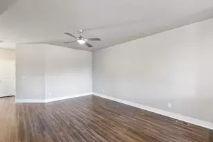 748 NE Vail Ln, Bend, OR 97701 - Photo 9