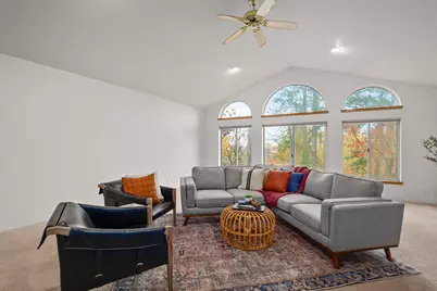 1320 Redwood Circle, Grants Pass, OR 97527 - Photo 11