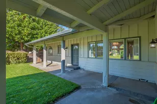 1320 Redwood Cir, Grants Pass, OR 97527 - Photo 45