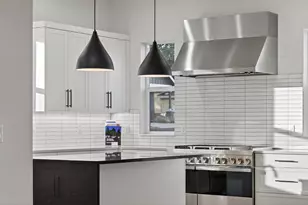 61168 SE Wagyu Dr, Bend, OR 97702 - Photo 9