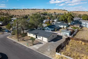 336 SW H St, Madras, OR 97741 - Photo 21