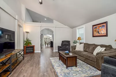 848 Trinity Way, Medford, OR 97501 - Photo 5