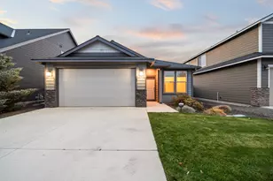 489 NW 29th St, Redmond, OR 97756 - Photo 33