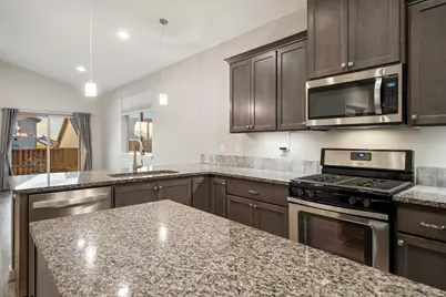 489 NW 29th Street, Redmond, OR 97756 - Photo 7