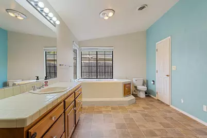 338 Kilborn Drive, Grants Pass, OR 97526 - Photo 13