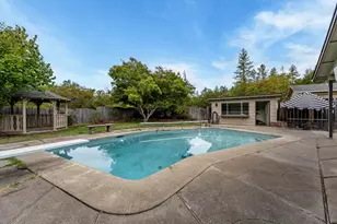 338 Kilborn Dr, Grants Pass, OR 97526 - Photo 19