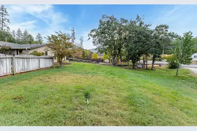 338 Kilborn Drive, Grants Pass, OR 97526 - Photo 31