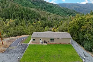 5572 Jumpoff Joe Creek Rd, Grants Pass, OR 97526 - Photo 21