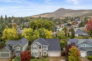 4505 Wolf Run Dr, Medford, OR 97504 - Photo 3