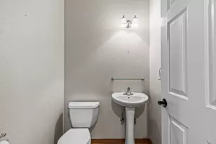 4505 Wolf Run Dr, Medford, OR 97504 - Photo 35