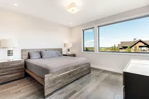 19211 Gateway Loop, Bend, OR 97702 - Photo 17