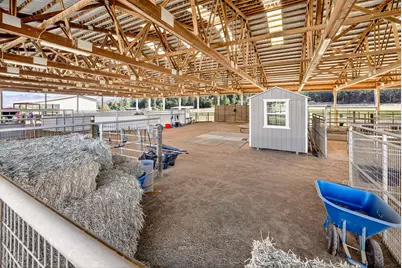 18200 Williams Highway, Williams, OR 97544 - Photo 79