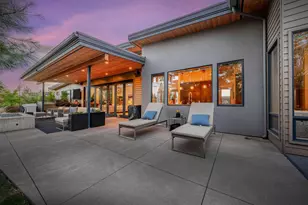 61612 Hosmer Lake Dr, Bend, OR 97702 - Photo 3