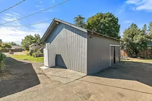1007 Garfield St, Medford, OR 97501 - Photo 37