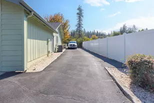 165 Sunbeam Cir, Merlin, OR 97532 - Photo 49